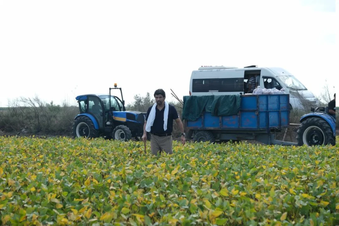 Engin Akyürek ve Gülsim Ali’yi Buluşturan Bereketli Topraklar Başladı