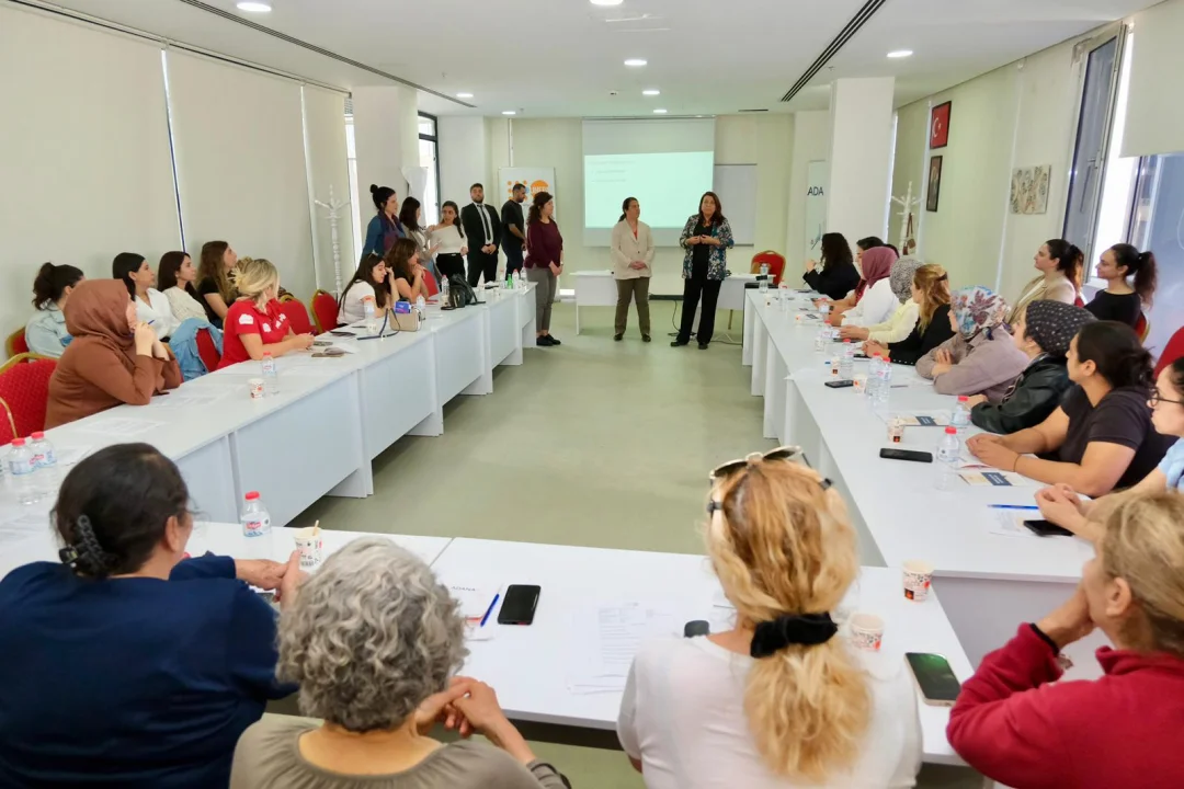 Adana Kadın Akademisi’nde Çocuk Yaşta Evlilikler Masaya Yatırıldı