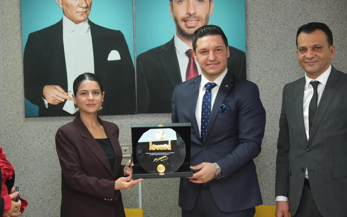 -Ceyhan Belediyesi Adana’da Bir İlke Daha Attı: Adli Yardım Hizmeti Başladı