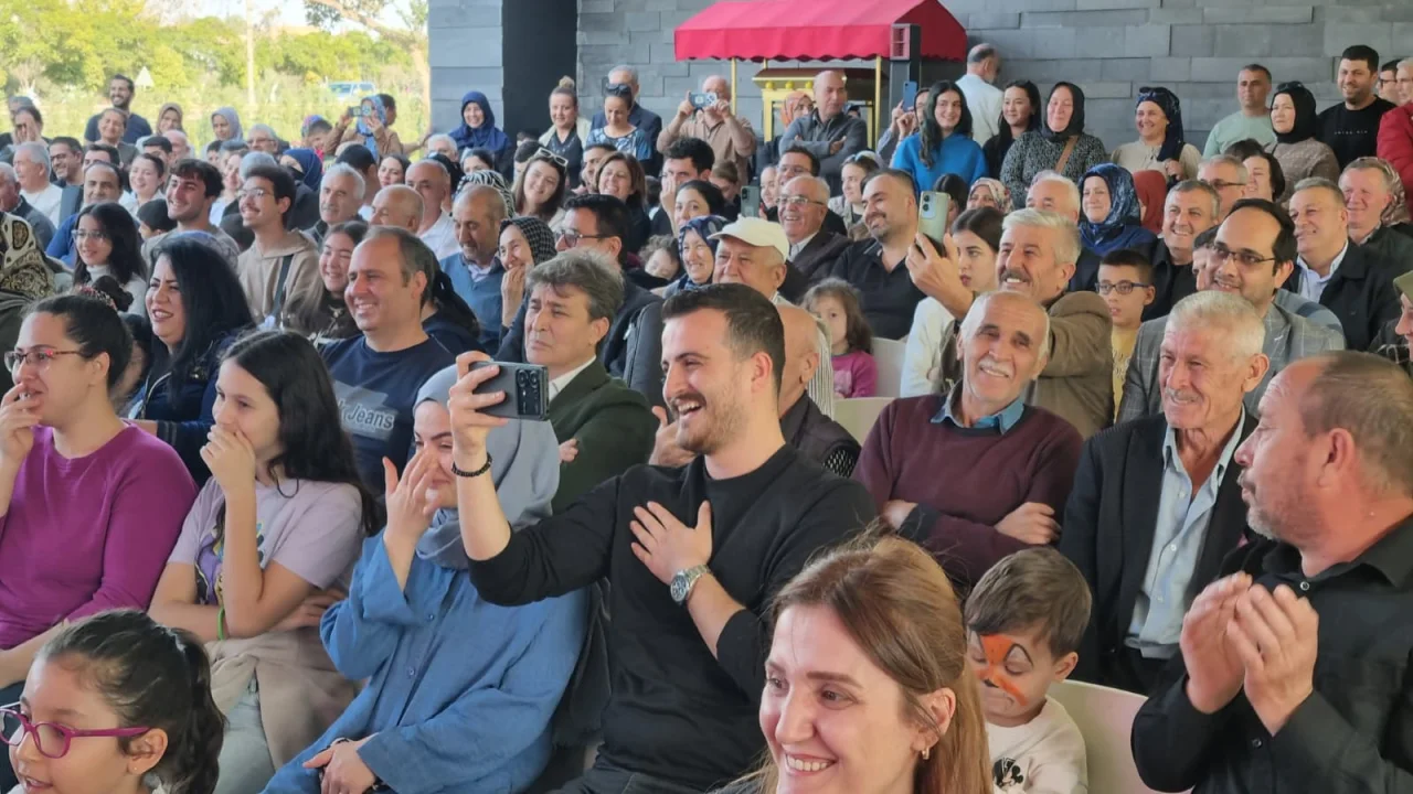 Sarıçam Belediyesi’nden Âşıklık Geleneğine Anlamlı Sahne