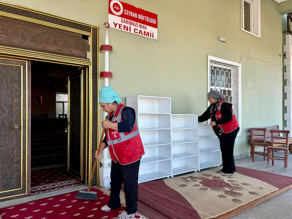 Ceyhan Belediyesi’nden Daha Temiz Bir İlçe İçin Yoğun Mesai