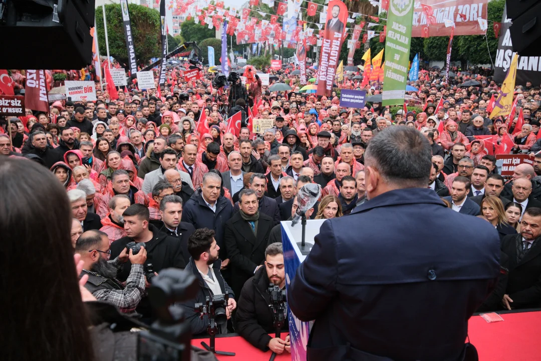 On Binlerce Adanalı Zeydan Karalar İçin Adalet ve Özgürlük Dedi