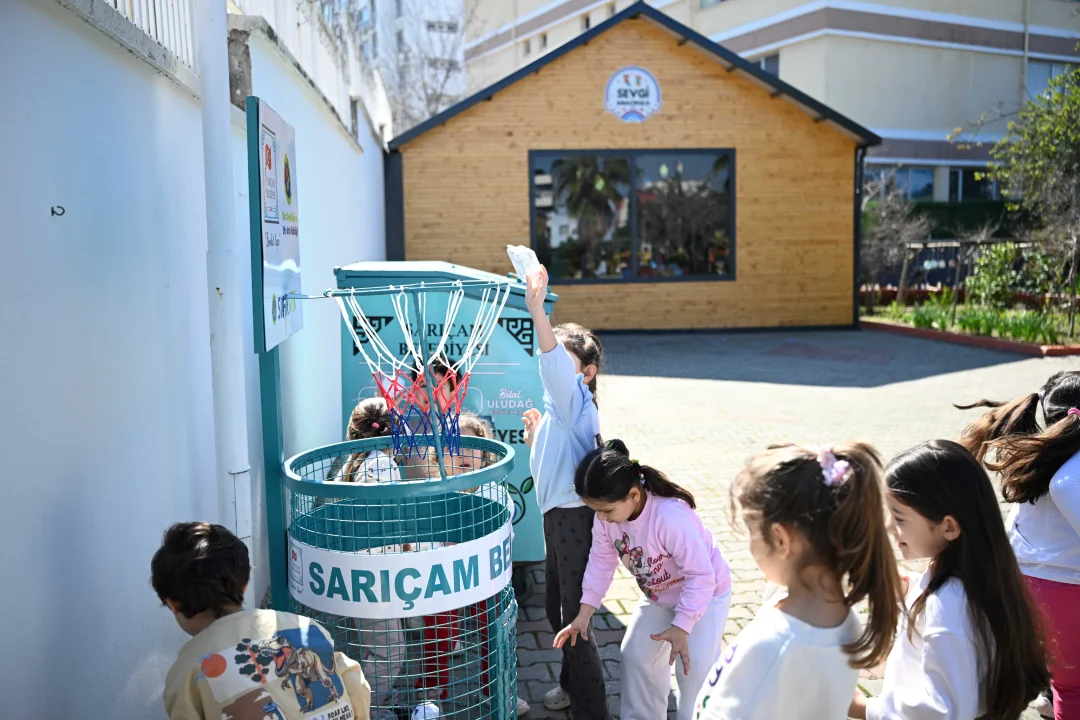 Sarıçam’da Atıklar Pota ile Buluşuyor: Geri Dönüşüm Artık Daha Eğlenceli!
