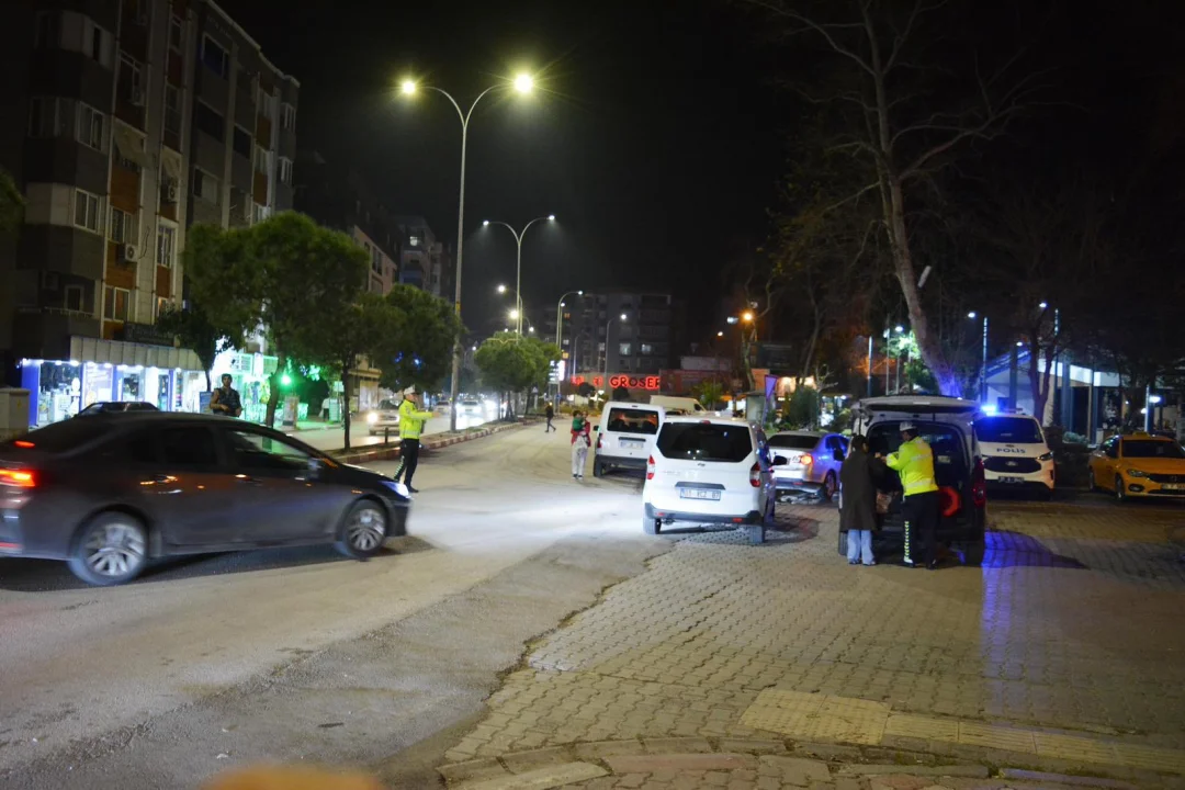 Yumurtalık Yolu ve Şehir Merkezinde Sıkı Denetim: Kaymakam Bilgi Aldı