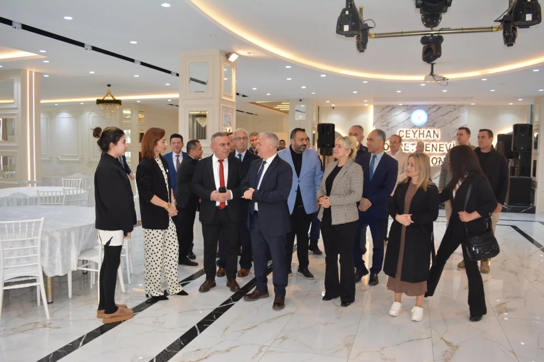 Kaymakam Kurtyemez’den Mehmetçik ve Emniyet Teşkilatına Bayram Morali