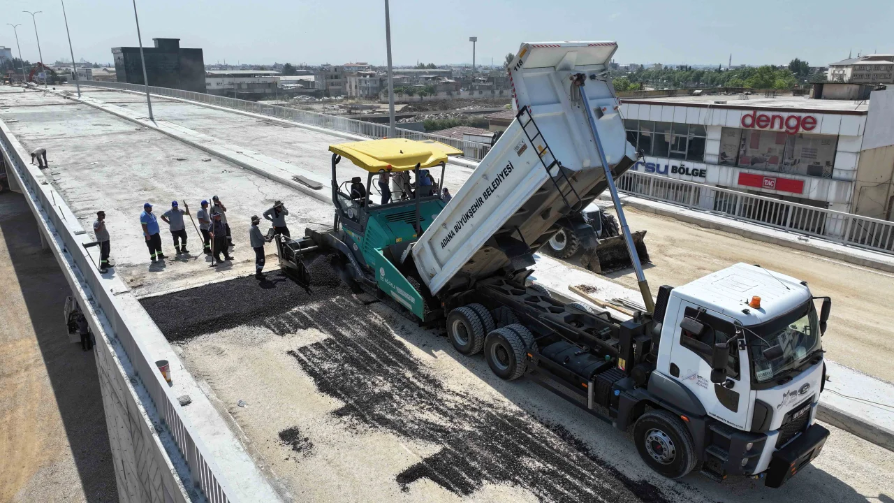 Adana Ulaşımında Yeni Dönem: D-400 Karayolu Köprülü Kavşaklarla Akıcı Hale Geliyor