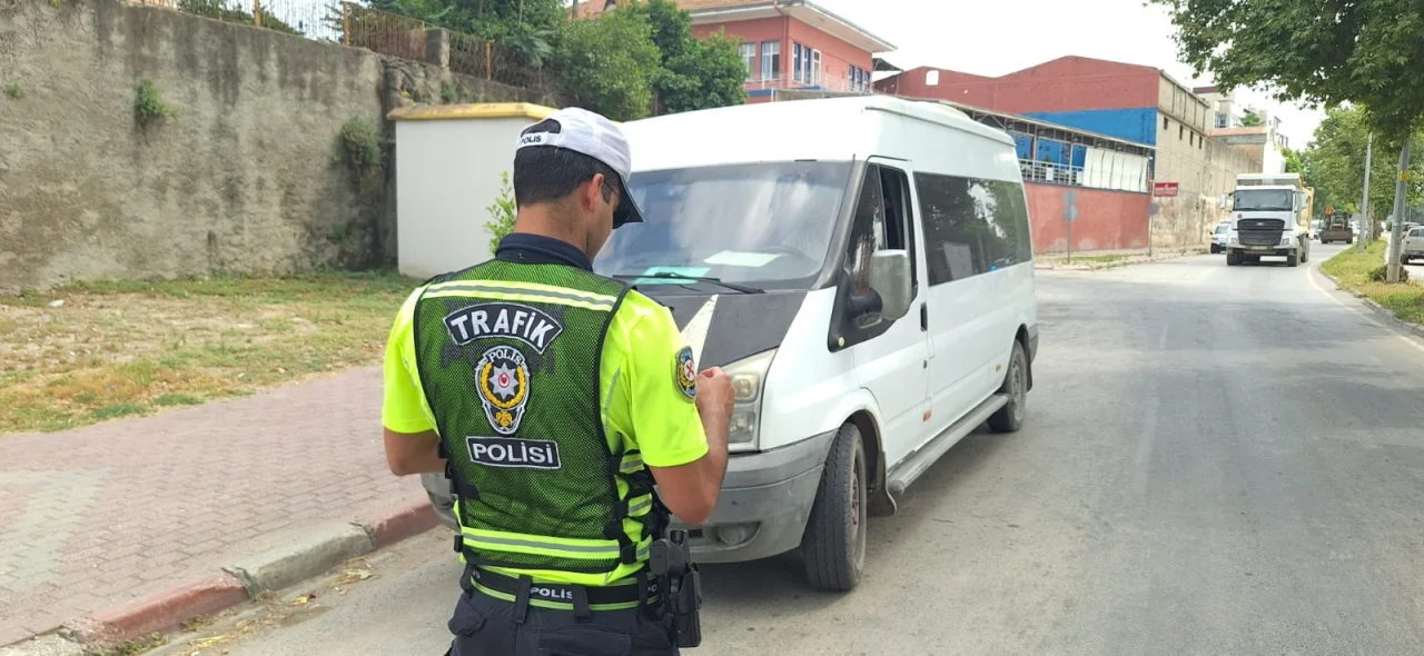 Trafik Emniyeti Taviz Vermiyor: Ceyhan’da 168 Araç Trafikten Men Edildi