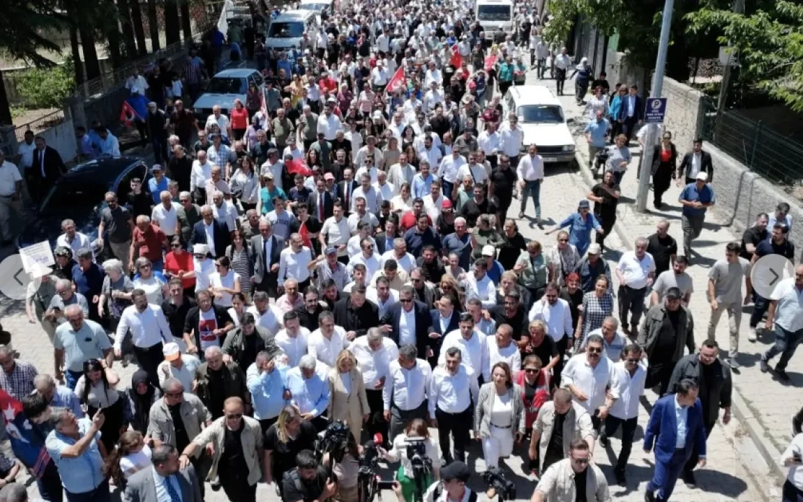 Özgür Özel’den Akçatekir’de Erken Seçim Resti: 