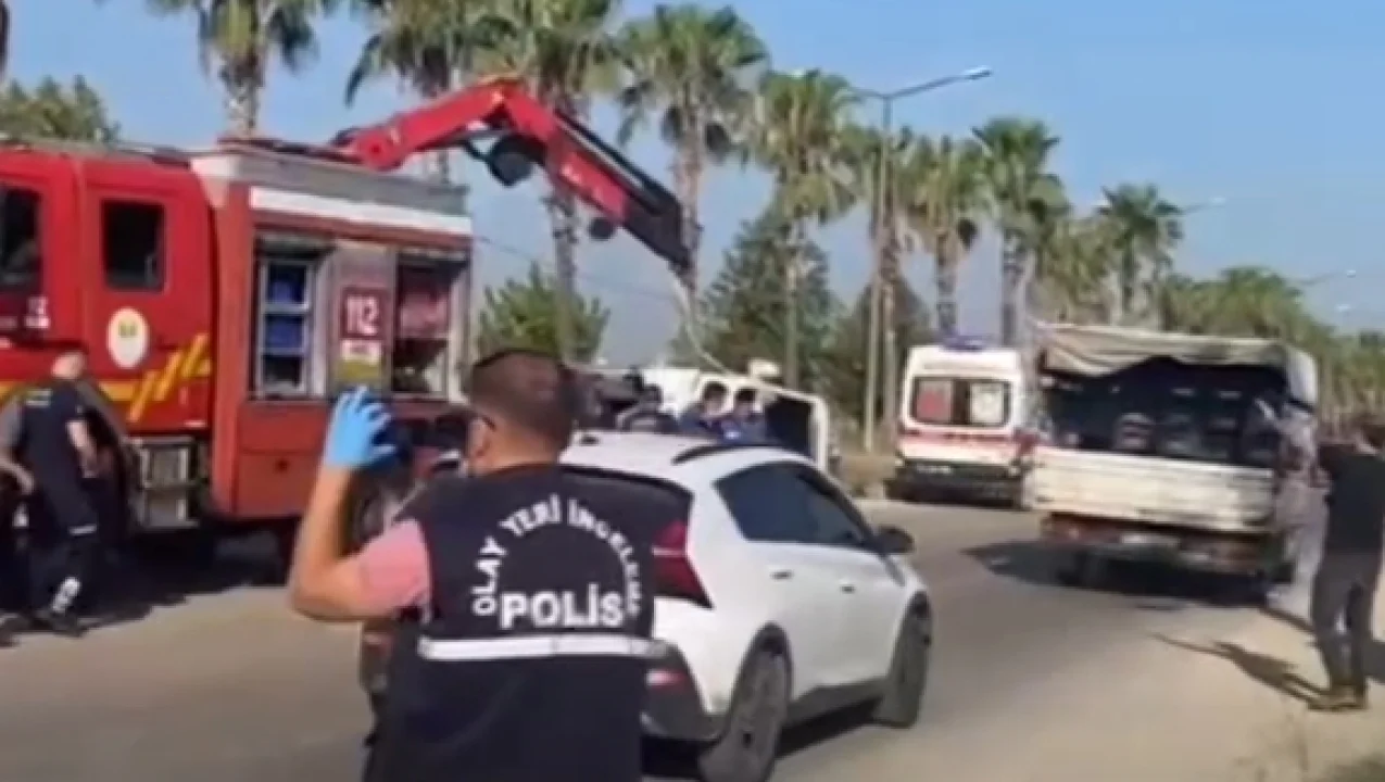 Ceyhan Devlet Hastanesi’ne Kaldırıldılar: Otomobil İle Minibüs Çarpışmasında 3 Yaralı
