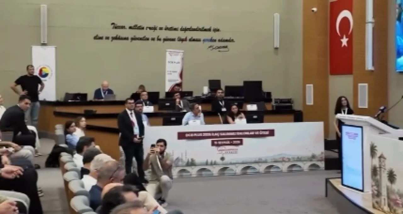 Adana Şehir Hastanesi’nden Canlı Vaka Yayını: Türkiye’nin Dört Bir Yanından Uzmanlar Buluştu