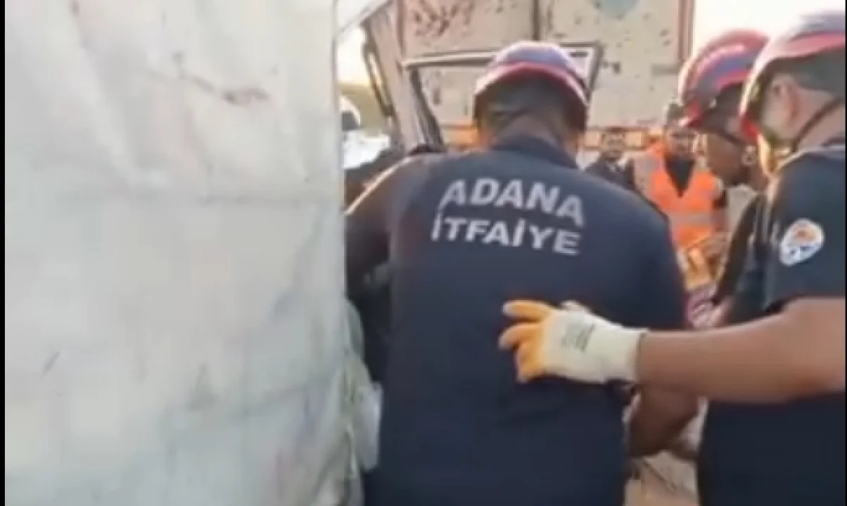 Ceyhan Dokuztekne’de Dehşet Anları: Ahmet Diyar ve Rıdvan Dakar Feci Kazada Yaşamını Yitirdi