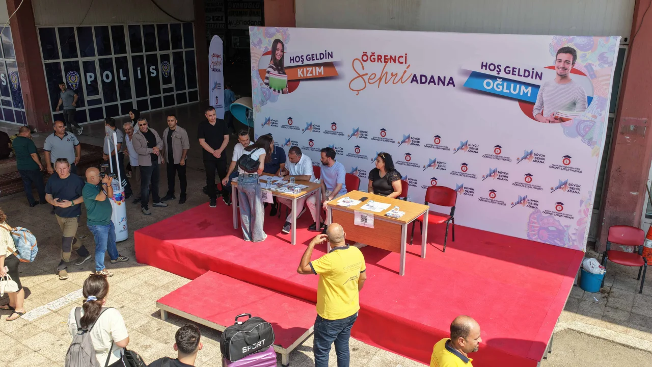 Adana Otogarı’nda Öğrenci İletişim Merkezi Devrede: Gençlere Ve Velilere Tam Destek
