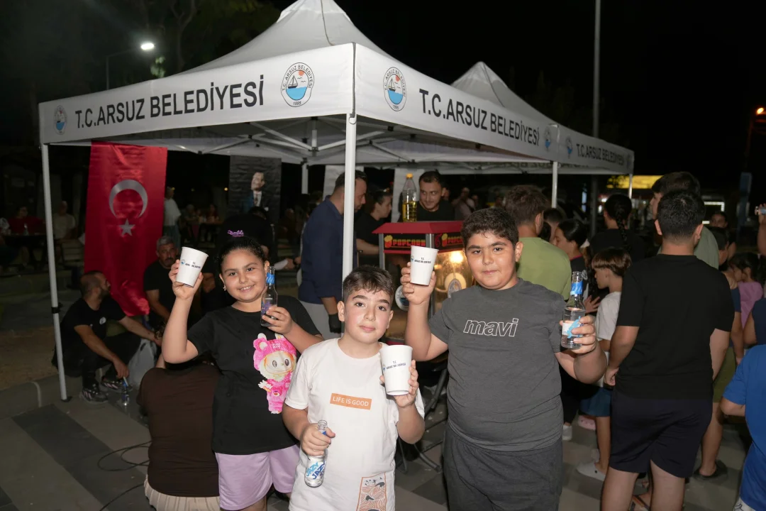 Adana Büyükşehir Belediyesi'nden Hatay'a Anlamlı Destek: Altın Koza Işığı Arsuz'da!