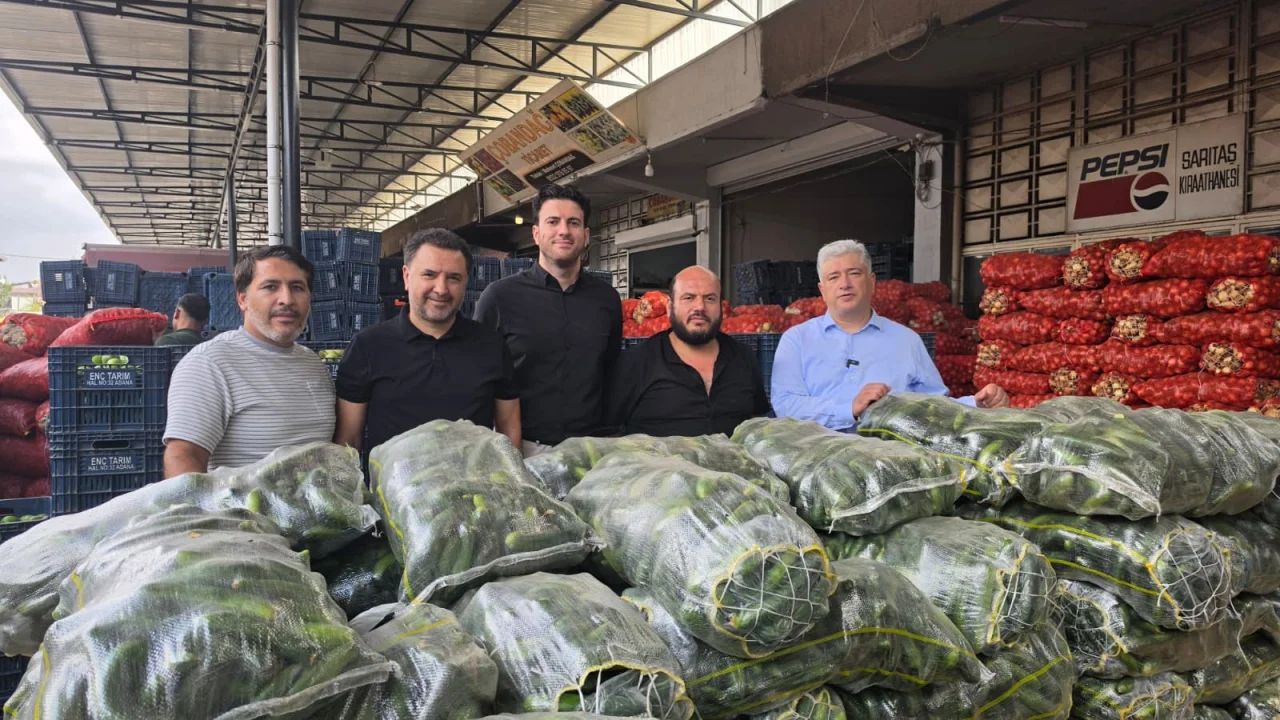 Sadullah Kısacık Yüreğir Hali’nde Esnaf ve Çiftçiyle Buluştu: 